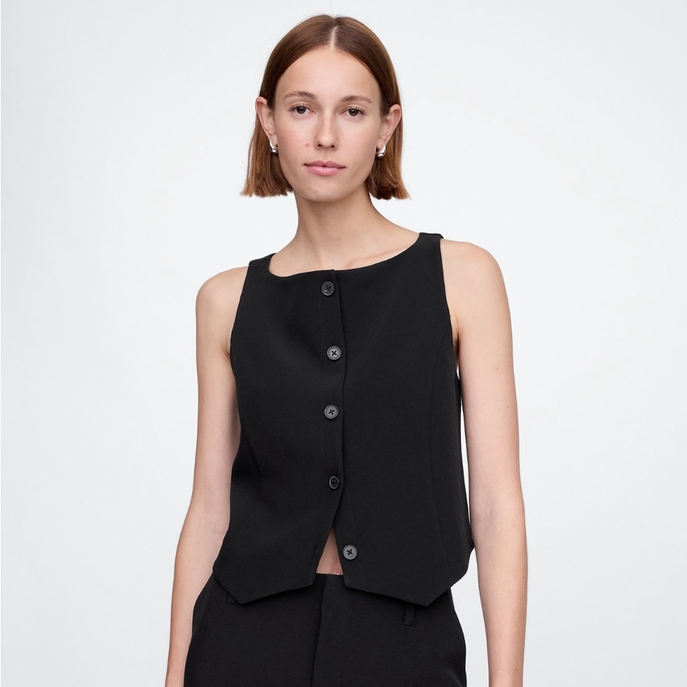 GAP Black Button Down Sleeveless Top